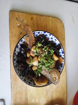 等等午餐：木耳黄鱼，二米饭的做法步骤：10