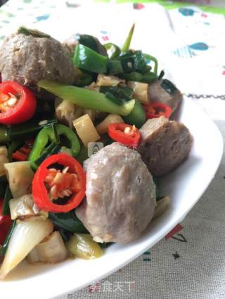 下饭菜--白辣椒炒肉丸的做法步骤：9