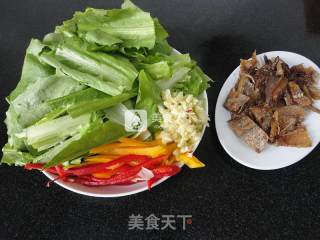 豆豉鲮鱼油麦菜的做法步骤：2