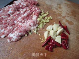 干煸豆角的做法步骤：3