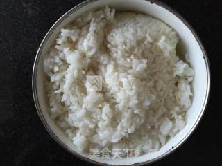 虾仁炒饭的做法步骤：2