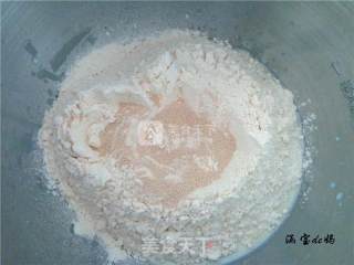 蛋奶排包的做法步骤：2
