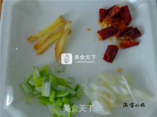 香菇腊肠炒面的做法步骤：5
