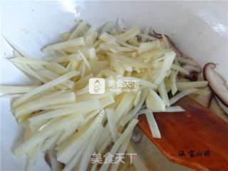香菇腊肠炒面的做法步骤：11