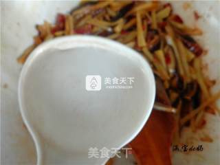 香菇腊肠炒面的做法步骤：16