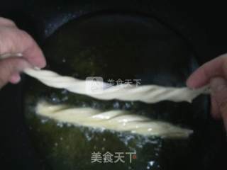 自制放心油条的做法步骤：10