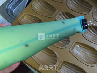 百香果玛德琳蛋糕的做法步骤：11