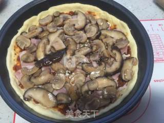 蘑菇培根披萨的做法步骤：13