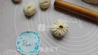 卷心菜虾米鲜内小包子的做法步骤：4