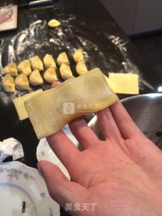 猪肉芹菜馄饨的做法步骤：11