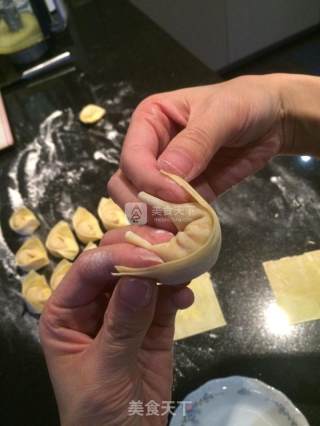猪肉芹菜馄饨的做法步骤：13