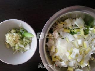 尖椒猪肉炸酱的做法步骤：2