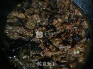 小鸡炖蘑菇的做法步骤：8