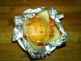 土司鸡蛋杯的做法步骤：6