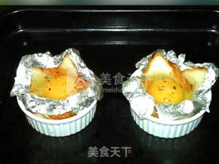 土司鸡蛋杯的做法步骤：7