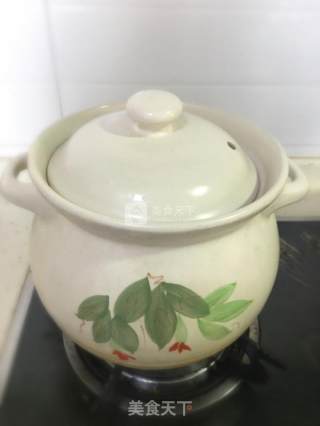 虫草花干贝芡实鸭汤的做法步骤：3