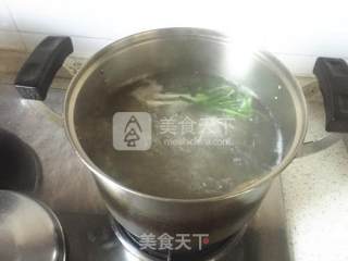 腌笃鲜-----------鲜的眉毛全掉下来的做法步骤：5