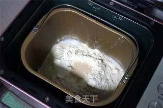 蛋黄面包的做法步骤：1