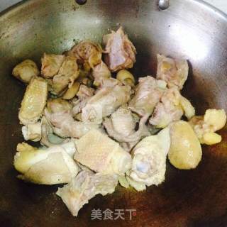 家常小鸡炖蘑菇的做法步骤：3
