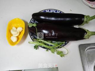 宝宝下饭菜-简易烧茄子的做法步骤：1