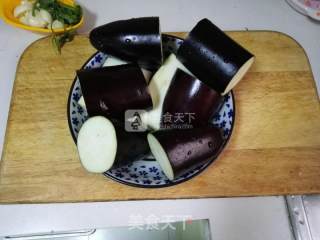 宝宝下饭菜-简易烧茄子的做法步骤：2