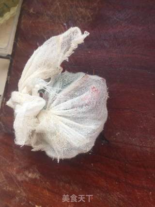 卤鸡爪的做法步骤：4