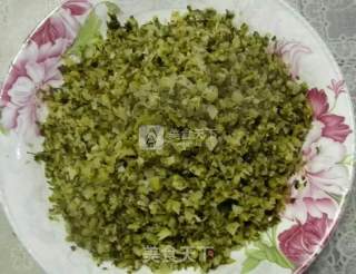酒糟酸菜土猪肉水饺的做法步骤：3