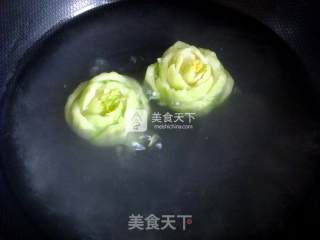 翡翠玫瑰花【上海青盘饰点缀】的做法步骤：5