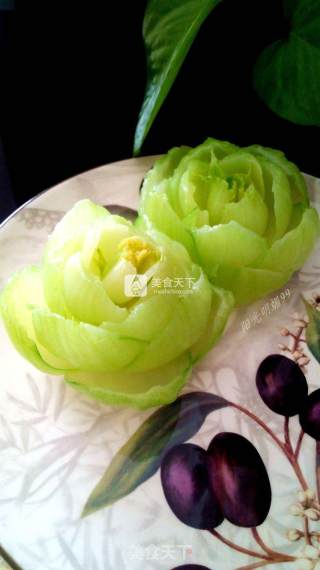 翡翠玫瑰花【上海青盘饰点缀】的做法步骤：7