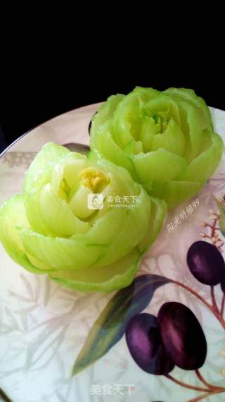 翡翠玫瑰花【上海青盘饰点缀】的做法步骤：9