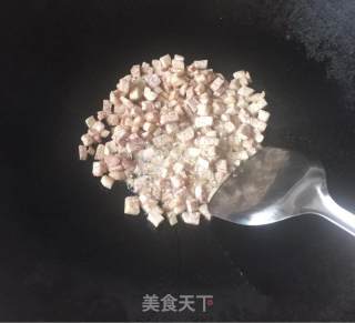 香芋腊肠饭的做法步骤：4
