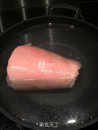 酱猪肘的做法步骤：1