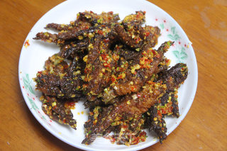 麻辣小风爪呀 这口辣味 简直了！！的做法步骤：17