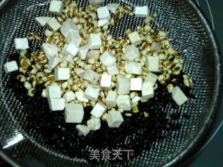 调脂黑米山药糊的做法步骤：2