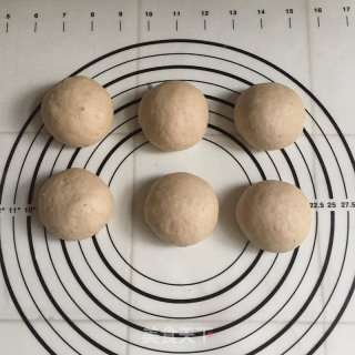 果仁面包圈——质朴的美味的做法步骤：5