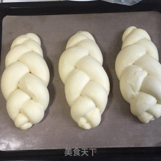 杏仁辫子面包的做法步骤：10