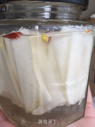 酸辣萝卜的做法步骤：1