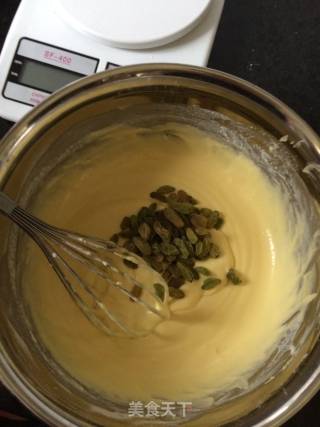 奶香葡萄干蛋糕的做法步骤：10