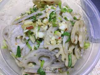 凉拌藕片的做法步骤：3