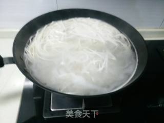 阳春面的做法步骤：3