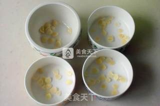 甜杏仁枸杞蒸梨的做法步骤：3