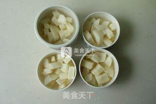 甜杏仁枸杞蒸梨的做法步骤：4