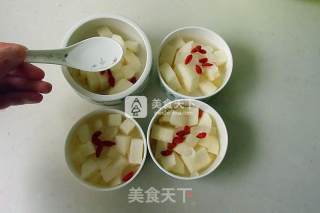 甜杏仁枸杞蒸梨的做法步骤：7