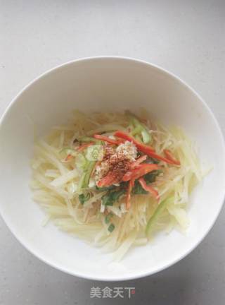 炝拌土豆丝的做法步骤：7