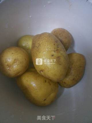 焗烤土豆泥的做法步骤：1