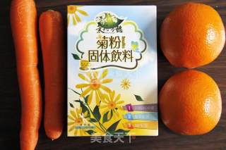 胡萝卜香橙汁鲜榨版的做法步骤：1