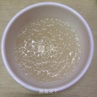 牛奶芒果西米露的做法步骤：1