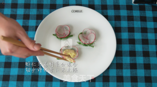 鲜虾沙拉豇豆花的做法步骤：8