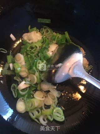 葱香油炒粉的做法步骤：6
