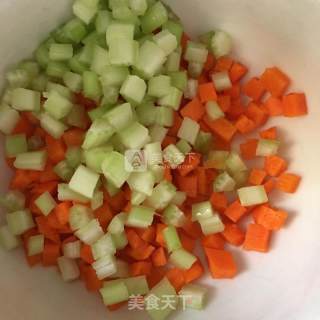 叉烧蛋炒饭的做法步骤：2